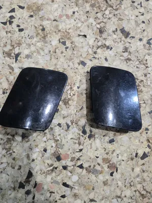 Rav4 2008 Bumper Cover / Tow Hook