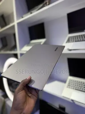 Laptop Lenovo Ideapad 3 8GB Intel Core i5 SSHD+SSD 256GB