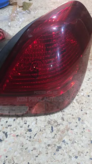 Toyota Verosa 2001 - 2003 Taillamp