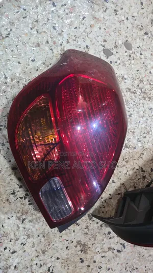 Toyota Verosa 2001 - 2003 Taillamp
