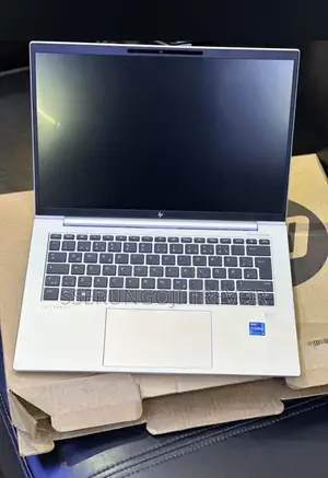 New Laptop HP EliteBook 840 G8 8GB Intel Core i5 SSHD+SSD 256GB