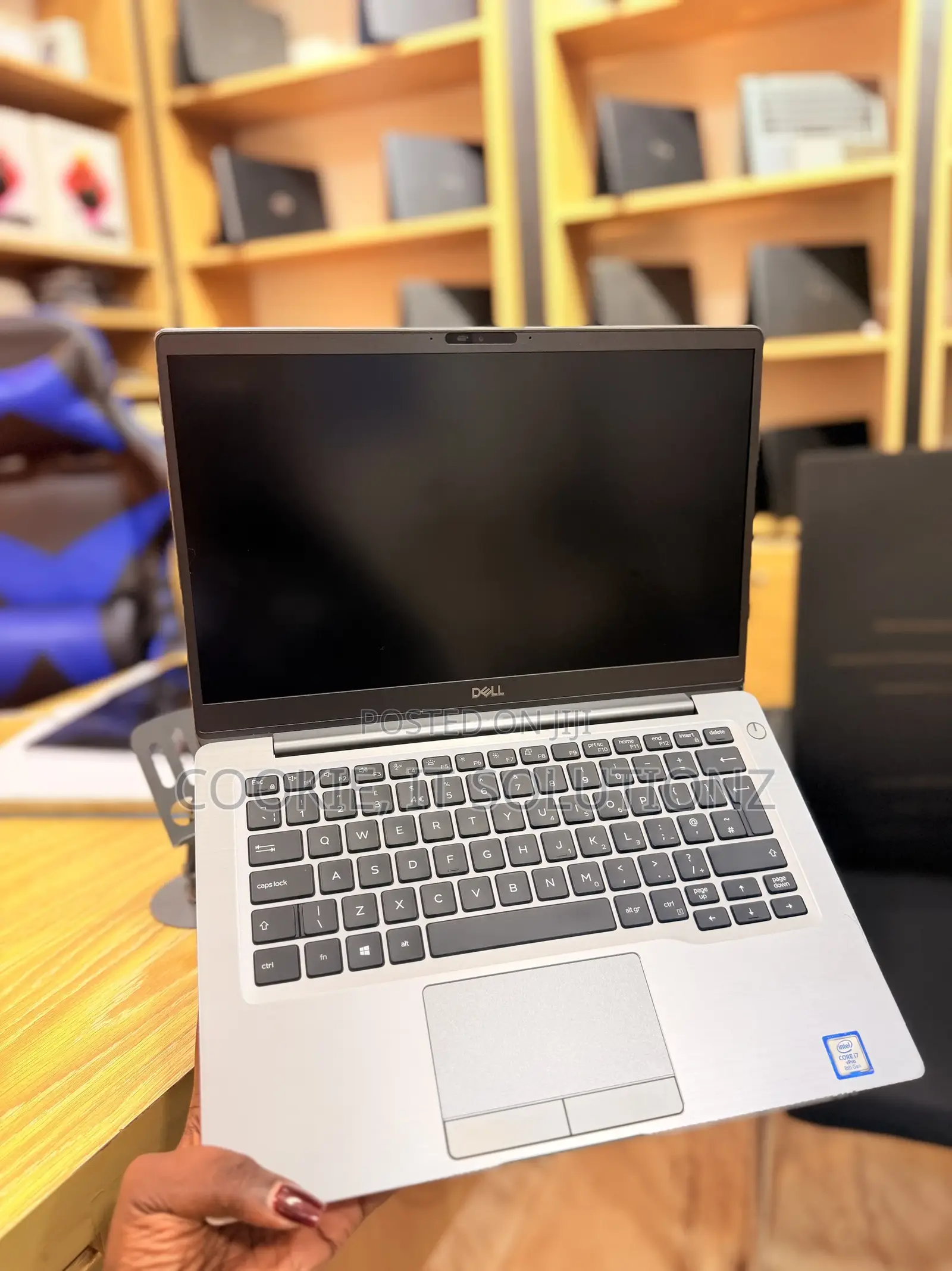 Laptop Dell Latitude 7400 8GB Intel Core i5 SSHD (Hybrid) 256GB