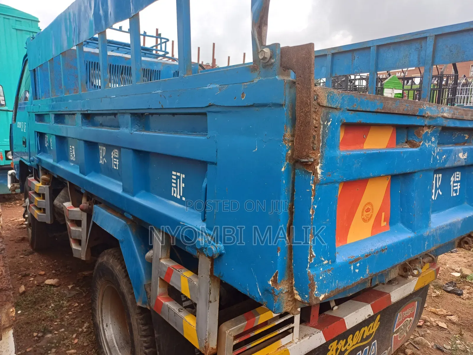 Canter Tipper D33