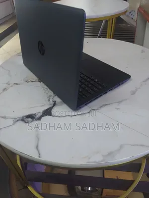 Laptop HP 15-ra003nia 4GB Intel Celeron HDD 500GB