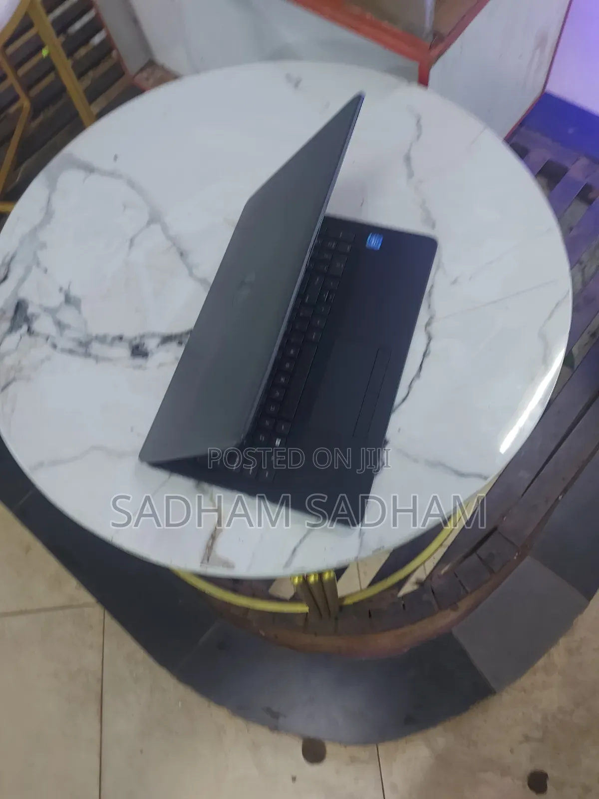 Laptop HP 15-ra003nia 4GB Intel Celeron HDD 500GB