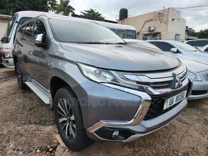 Mitsubishi Pajero Sport 2018 Gray