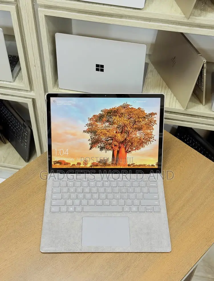 New Laptop Microsoft Surface Laptop 3 8GB Intel Core i5 SSD 256GB