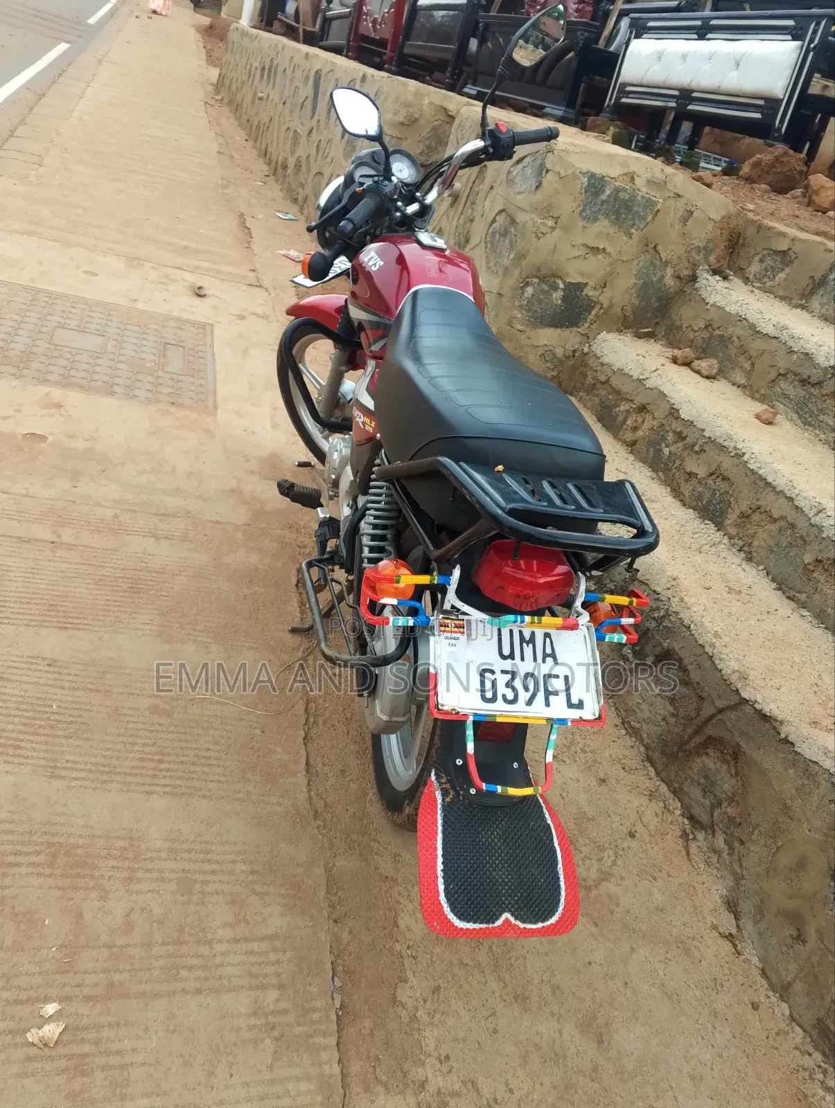 TVS HLX 125 2025 Red