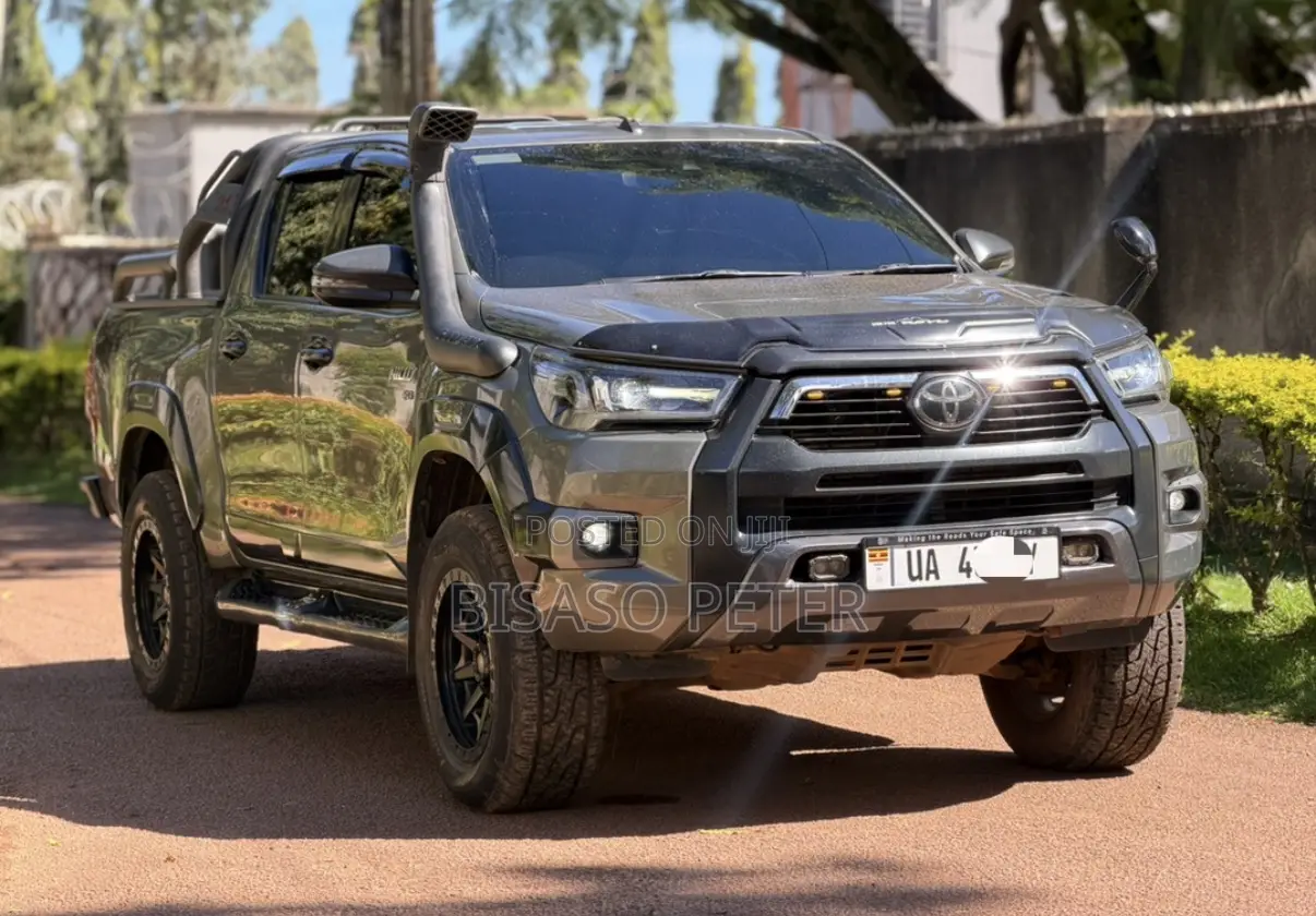 Toyota Hilux Revo Double Cab Deisel 2.4 AWD 2020 Gray