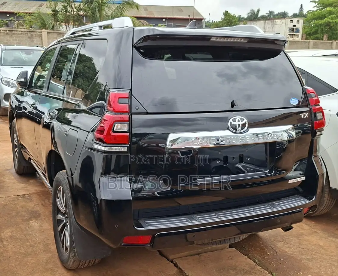 Toyota Land Cruiser Prado 2.7 2017 Black
