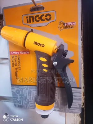 Ingco Hwsg032 Plastic Trigger Nozzle In Yellow And Black.