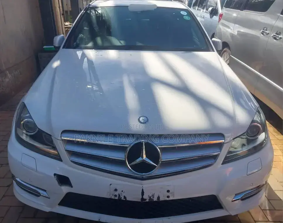 Mercedes-Benz C180 2012 White