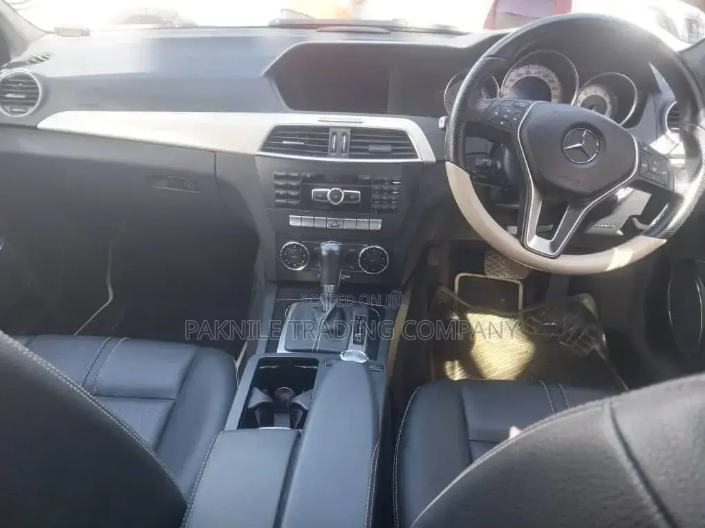 Mercedes-Benz C180 2012 White