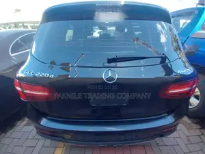 Mercedes-Benz 220 2018 Black