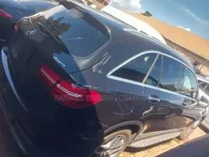 Mercedes-Benz 220 2018 Black