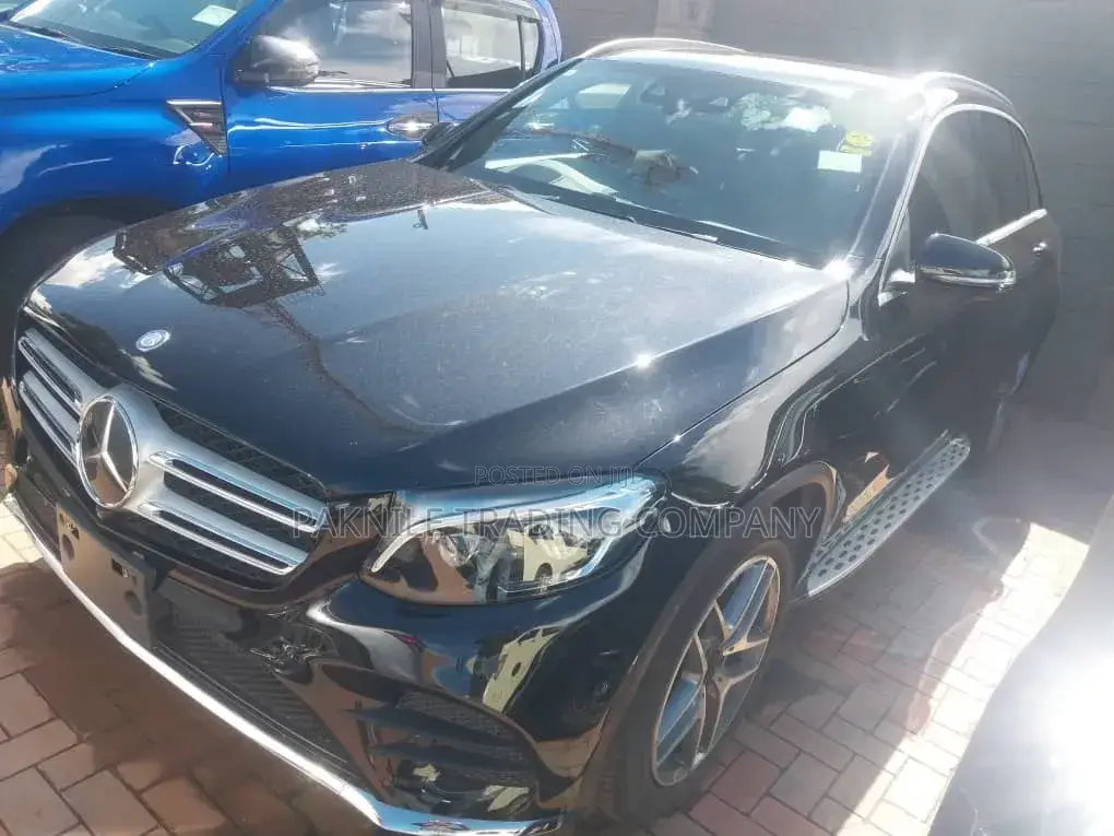 Mercedes-Benz 220 2018 Black