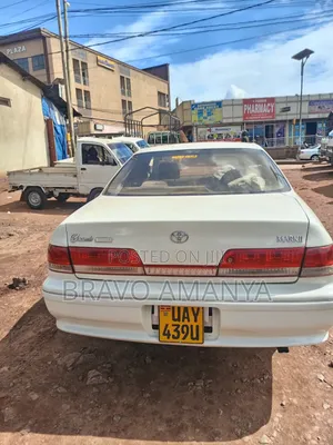 Toyota Mark II 2000 White