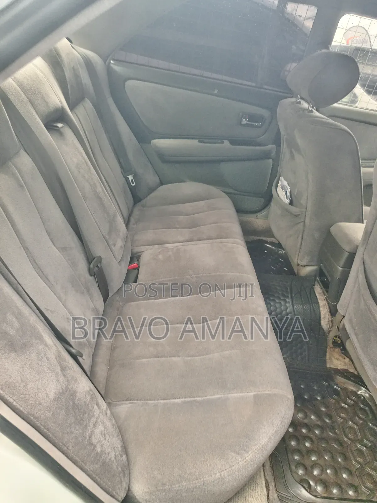 Toyota Mark II 2000 White