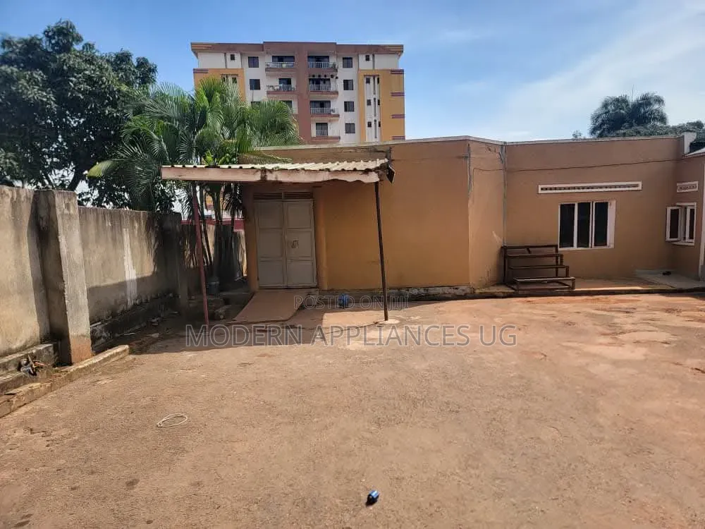 26 Decimals of Land Featuring a Banglow on Sale on Mawanda Rd