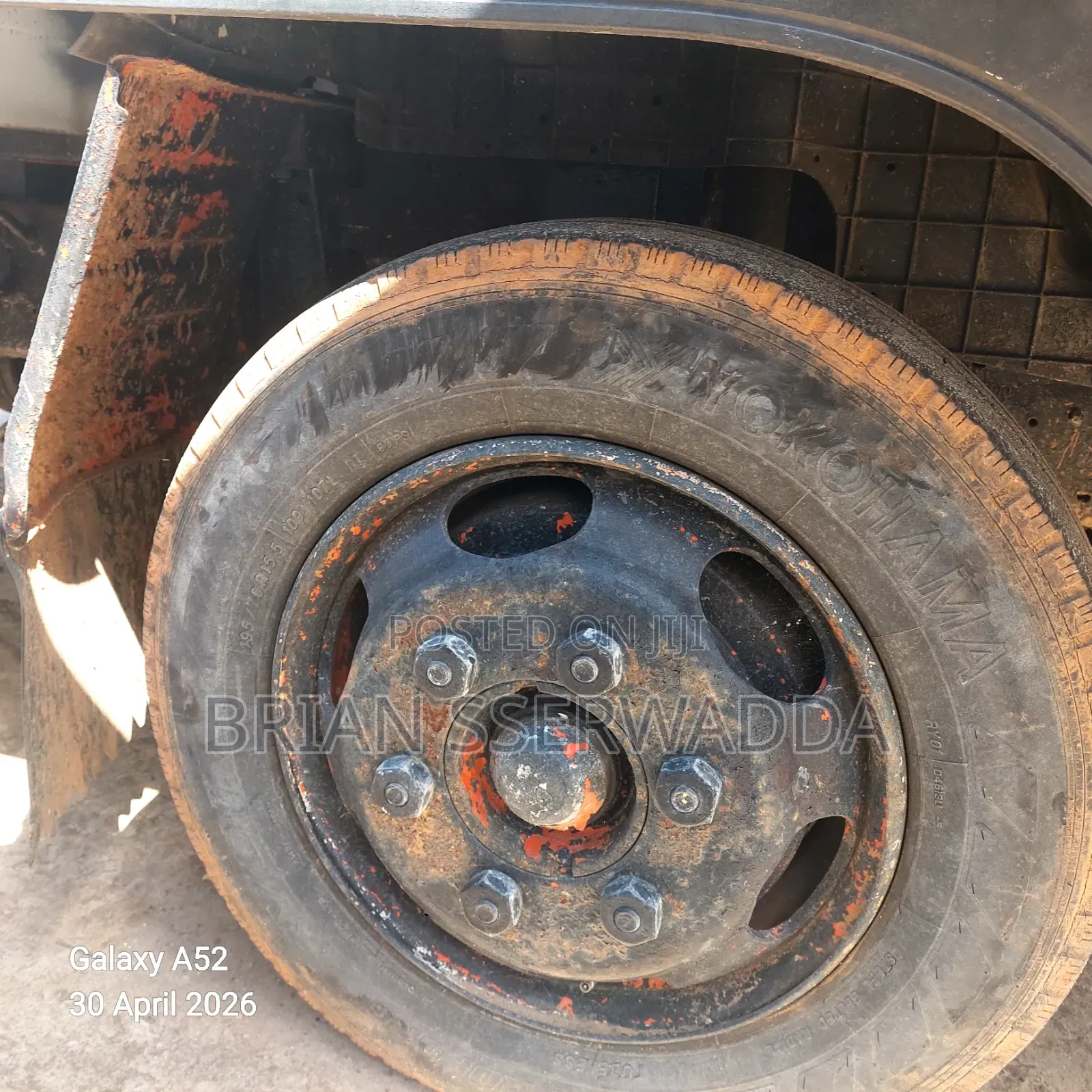 Isuzu Elf Dump Truck