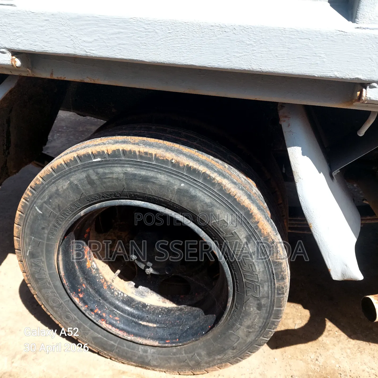 Isuzu Elf Dump Truck