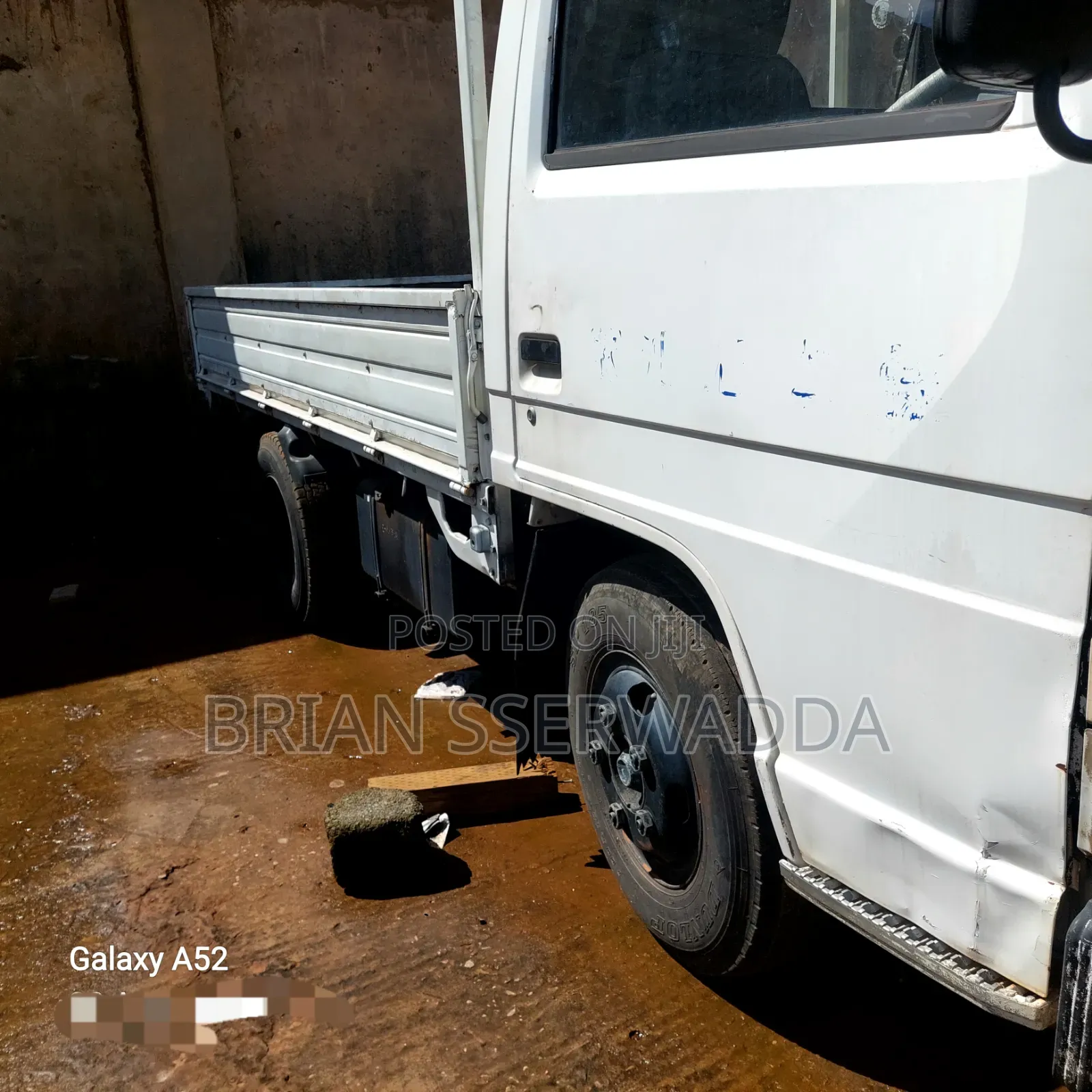 Isuzu Elf Mini Truck