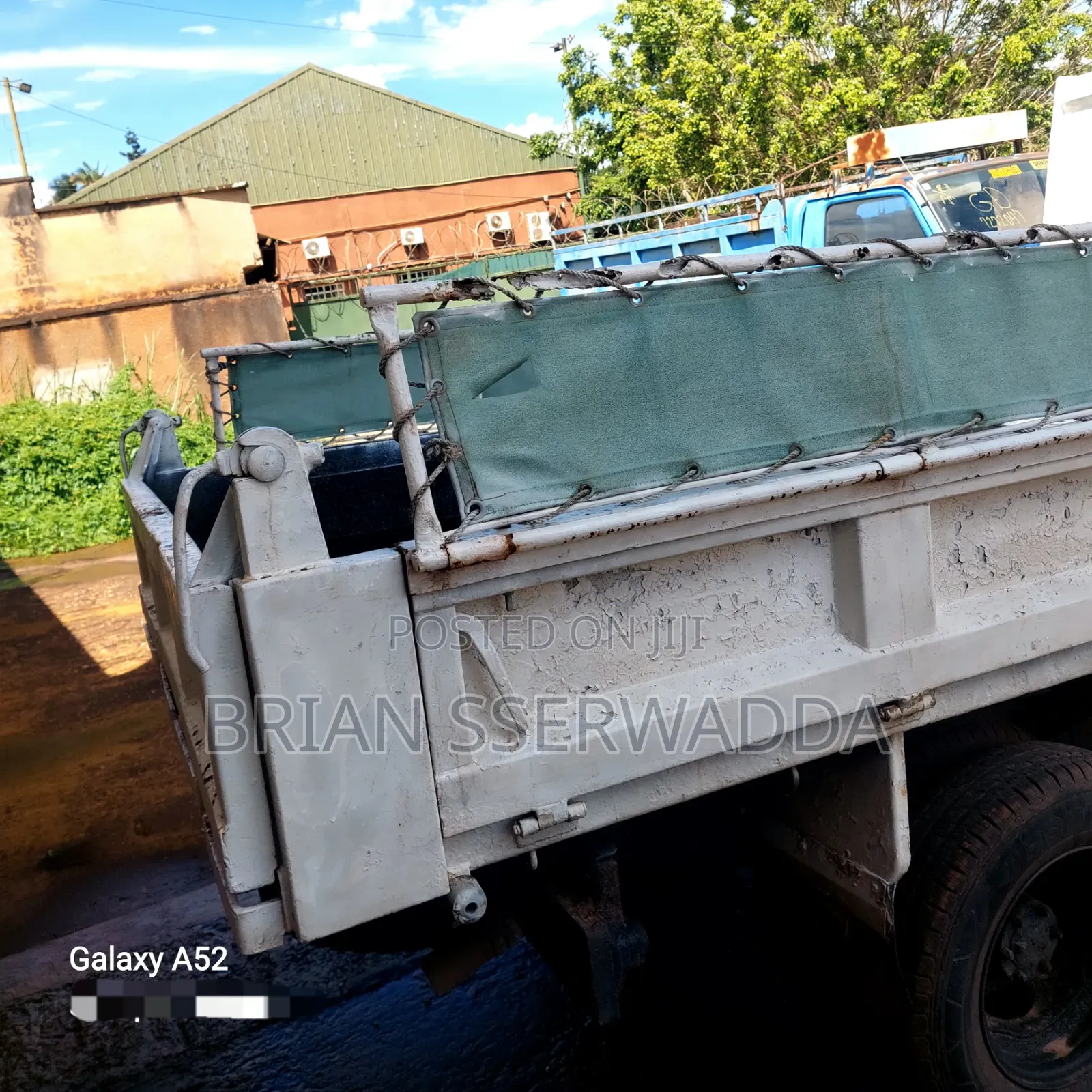 Isuzu Elf Tipper