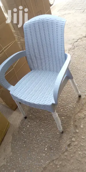 Plastic Restourant Chair
