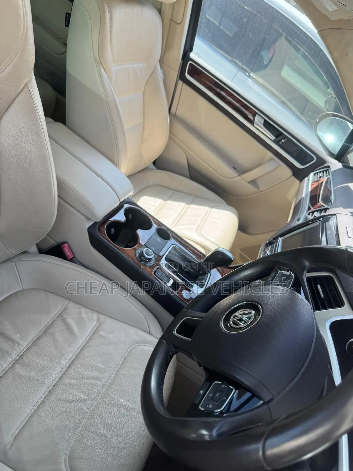 Volkswagen Touareg V6 Sport 2013 White