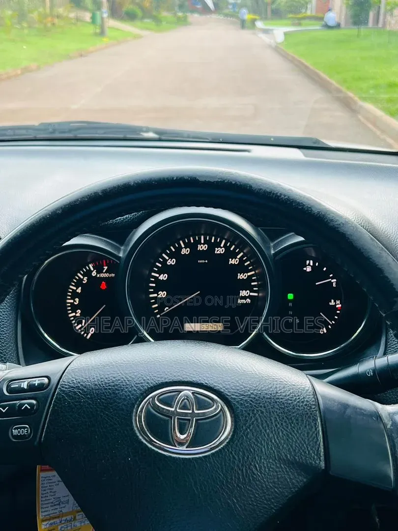 Toyota Harrier 2.4 2010 Silver