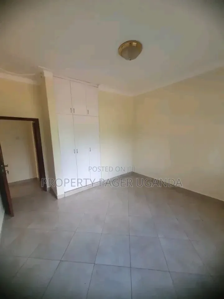 3bdrm House in Kira-Mulawa for sale