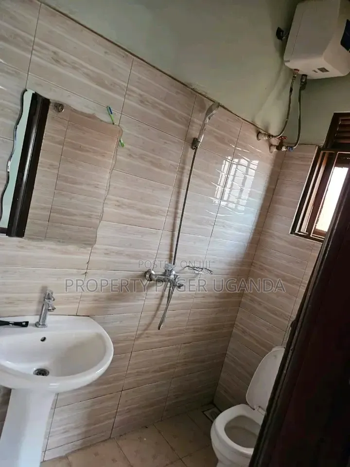 3bdrm House in Kira-Mulawa for sale