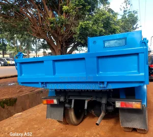 Mitsubishi Canter 1990 Blue