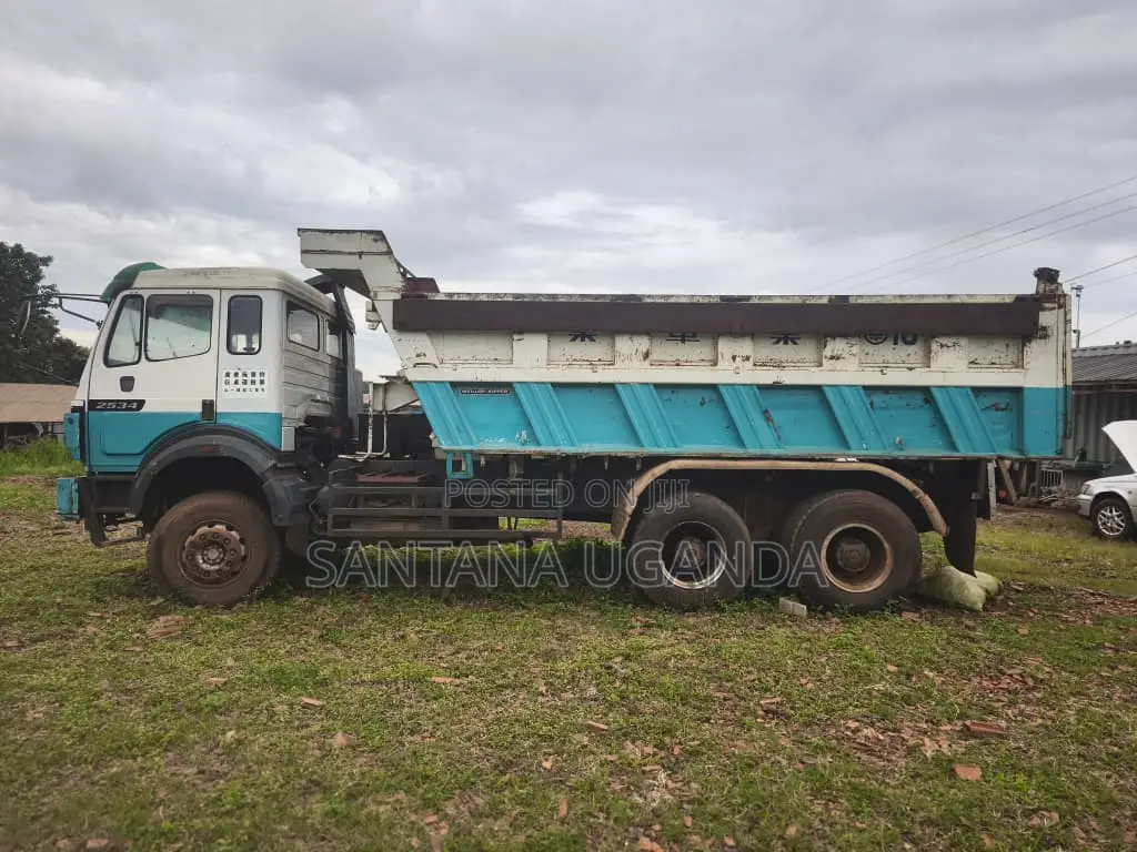 Mercedes-Benz 2534 Tipper Truck