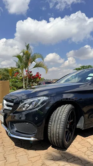 Mercedes-Benz C200 2016 Black