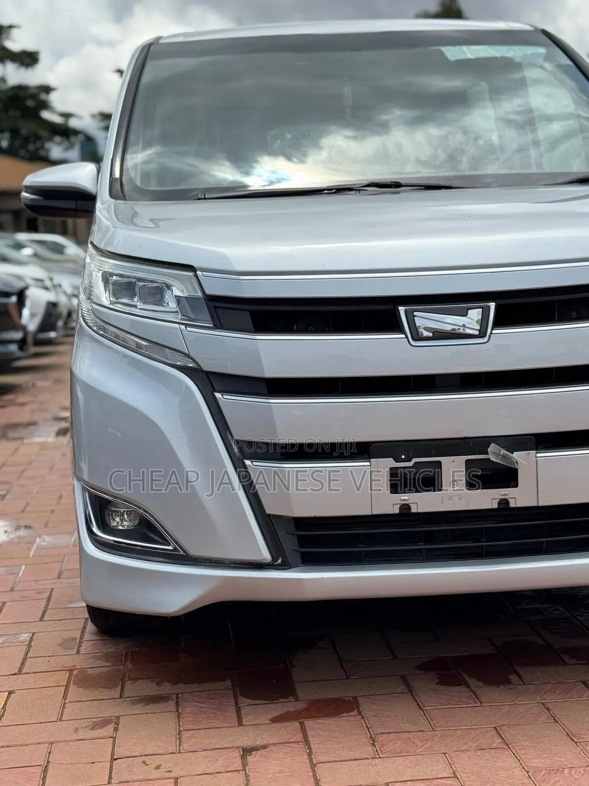 Toyota Noah 2.0 FWD (8 Seater) 2017 Silver