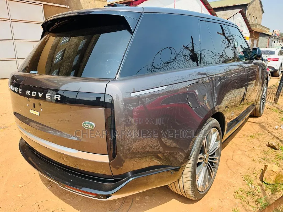 Land Rover Range Rover Vogue 2024 Beige