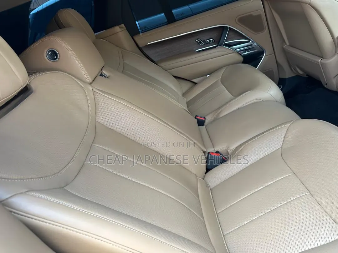 Land Rover Range Rover Vogue 2024 Beige