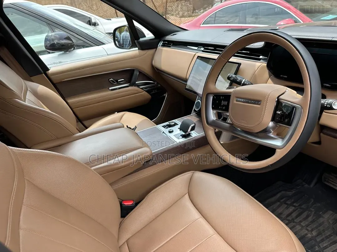 Land Rover Range Rover Vogue 2024 Beige