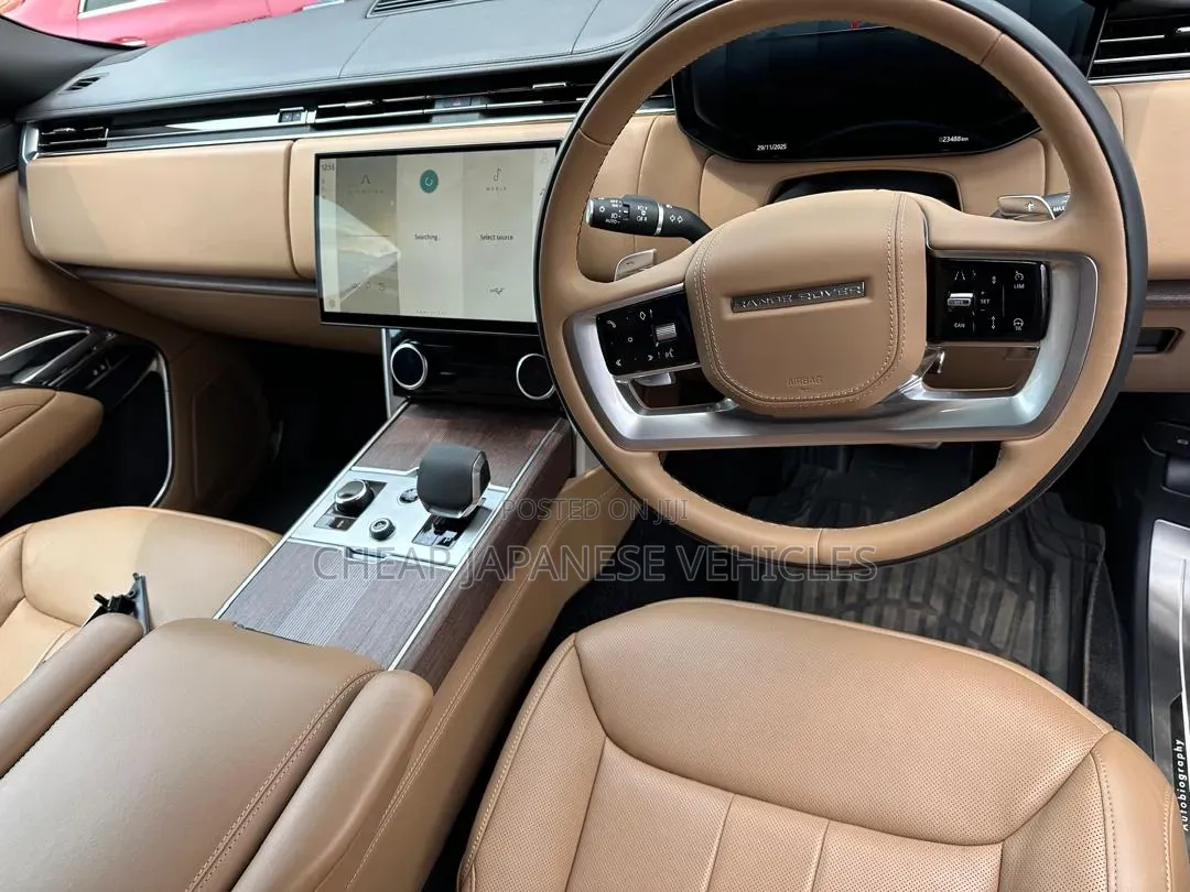 Land Rover Range Rover Vogue 2024 Beige