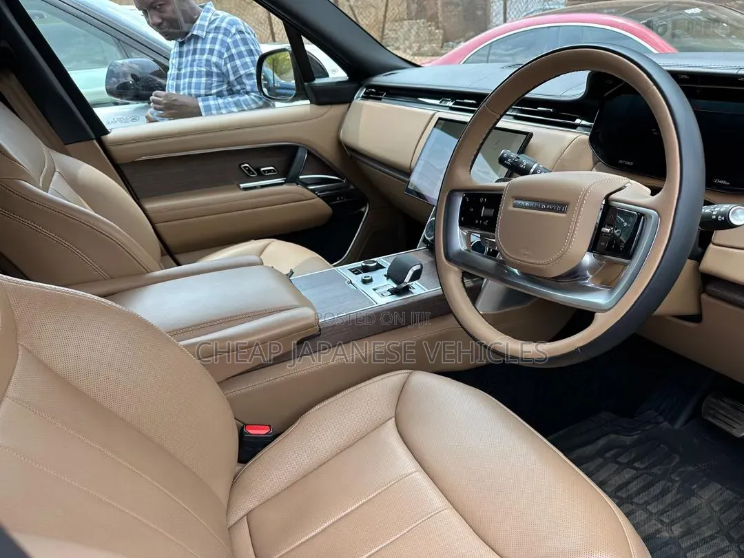 Land Rover Range Rover Vogue 2024 Beige
