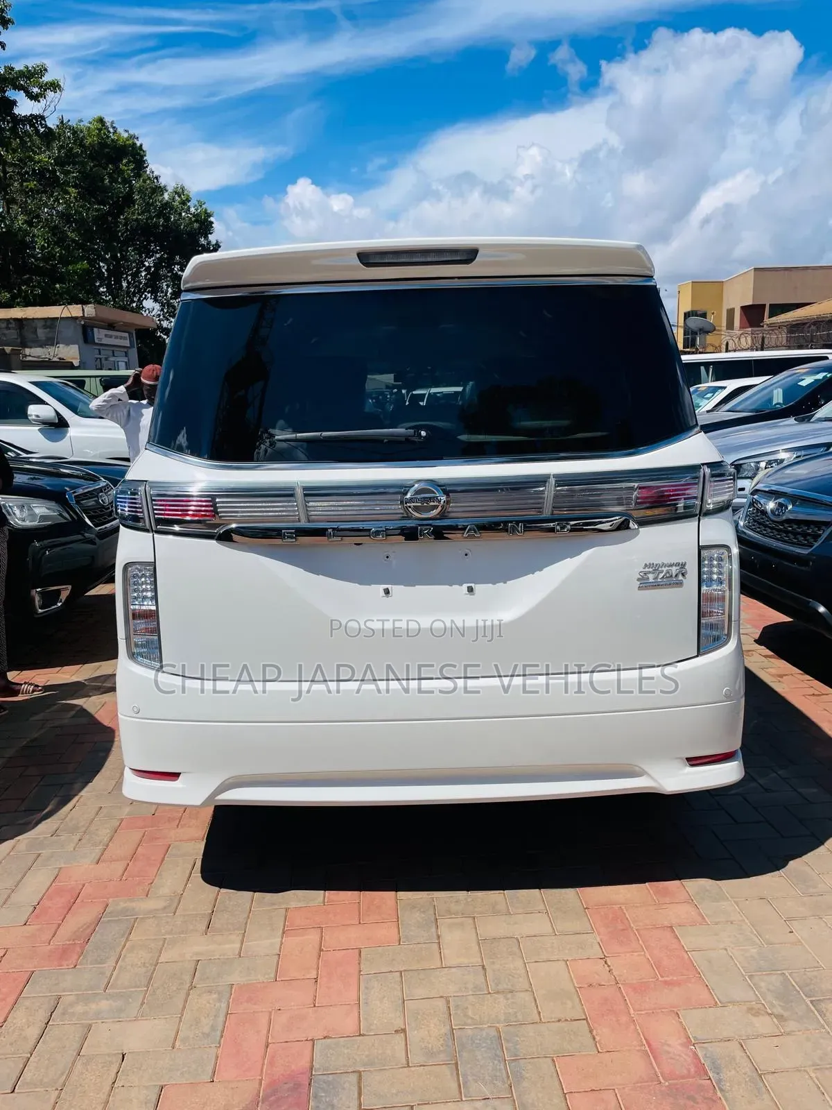 Nissan Grand 2017 White