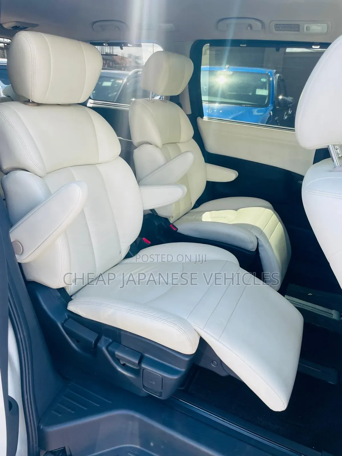 Nissan Grand 2017 White
