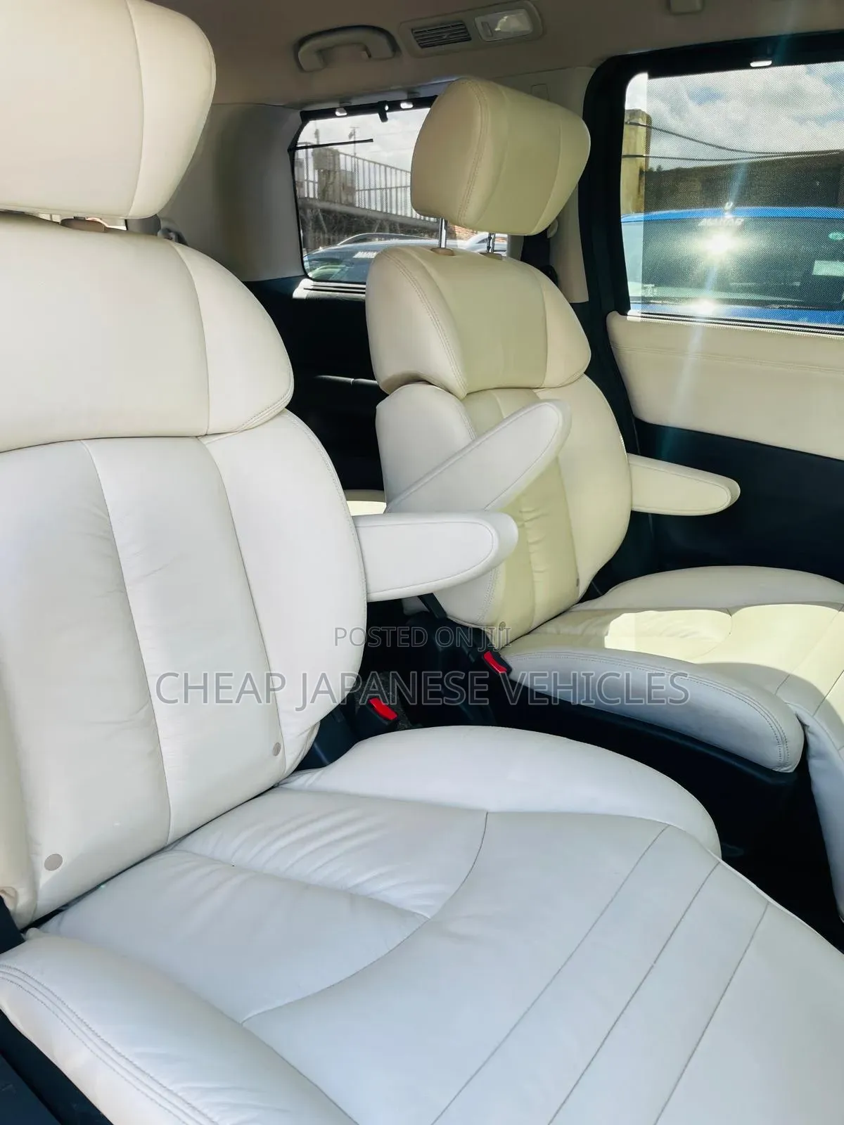 Nissan Grand 2017 White