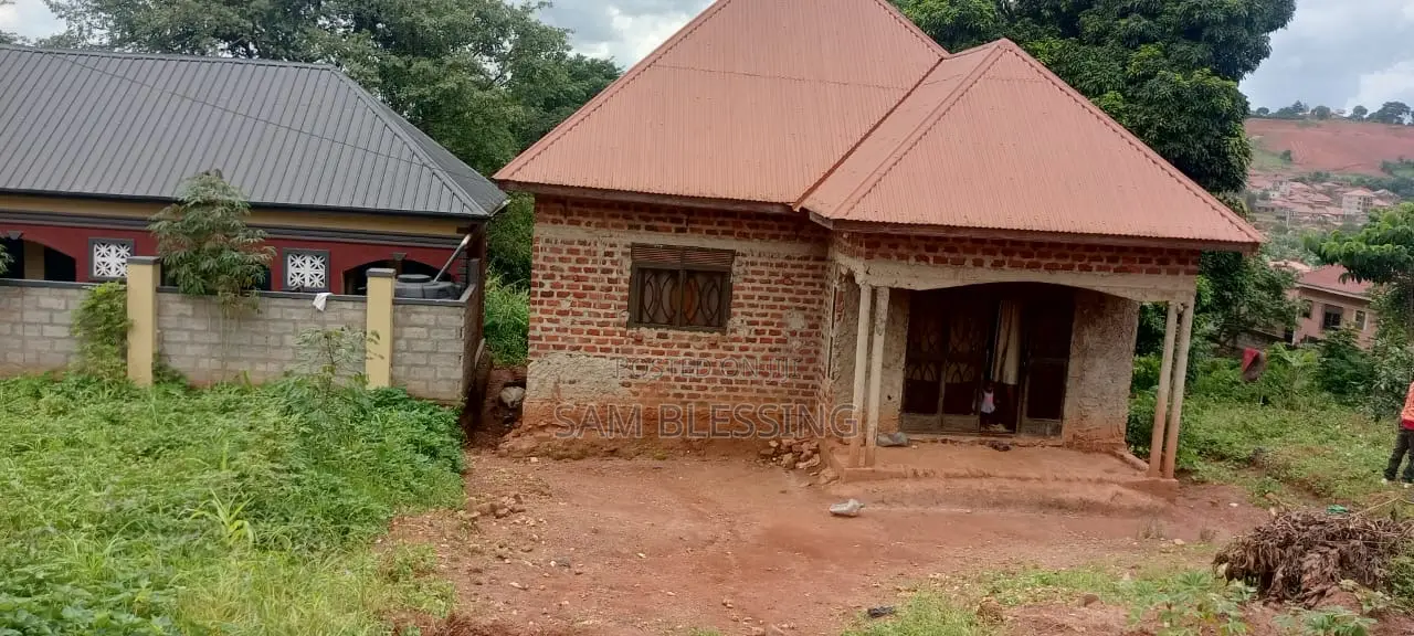 3bdrm House in Kireka Setema Road, Central Division for sale