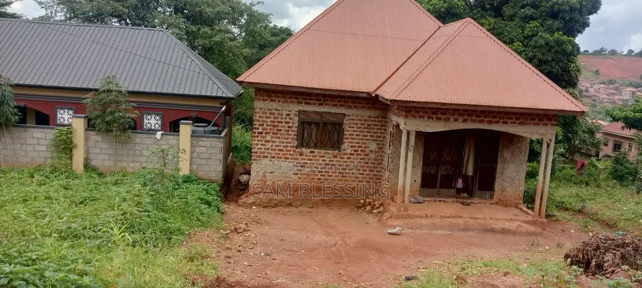 3bdrm House in Kireka Setema Road, Central Division for sale