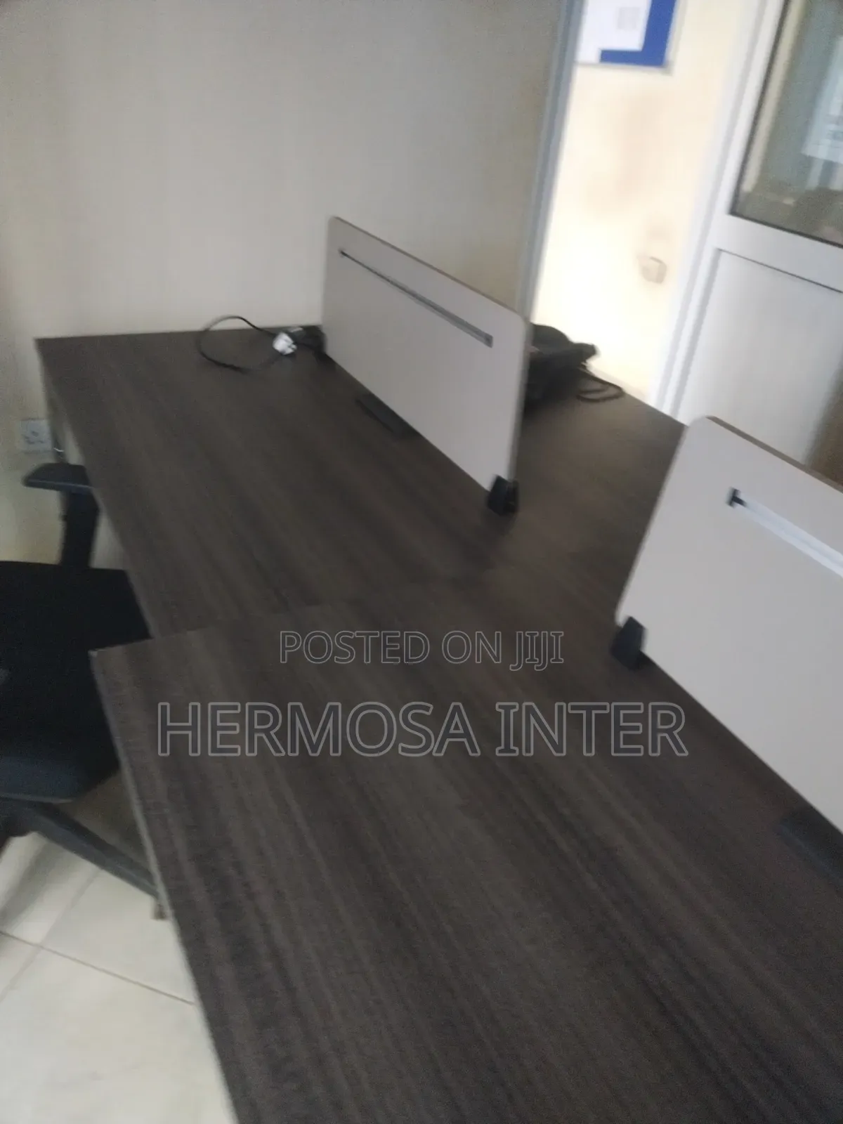 Office Table and Office Finitures