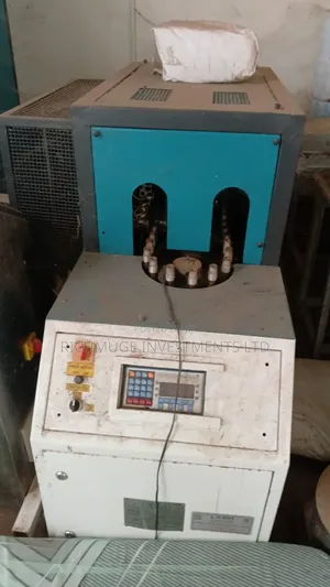 Pet Blow Forming Machine