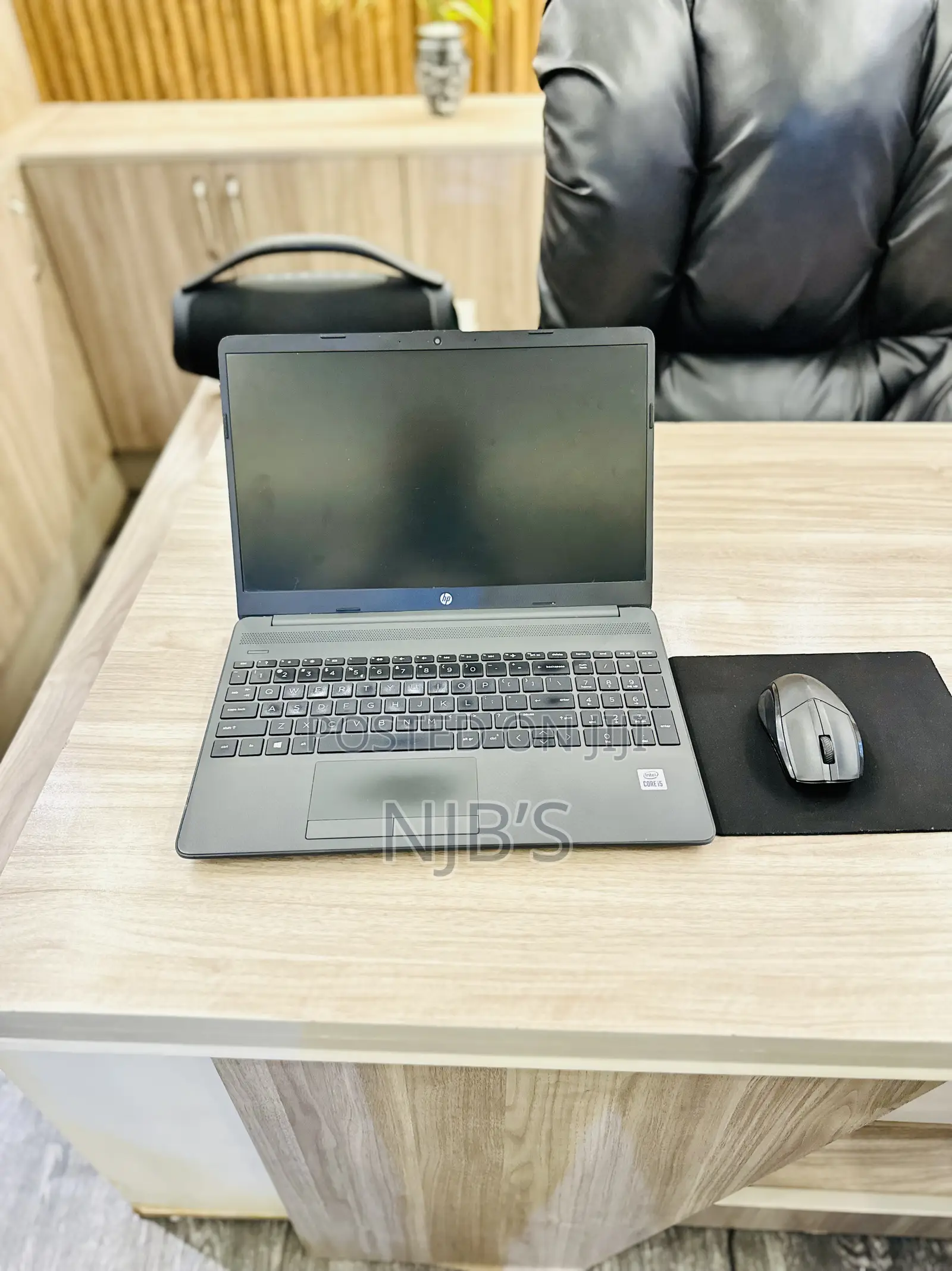 New Laptop HP 250 G8 8GB Intel Core i5 SSHD+SSD 640GB