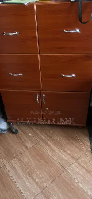 Used Chest of Drawer